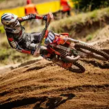 Drei Sandrennen und fünf auf festem Boden warten im neuen Jahr auf die ADAC MX Masters Piloten