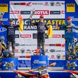 Das Gesamtpodium bei der Dänemark-Premiere des ADAC MX Masters (v.l.): Max Nagl, Tom Koch und Maximilian Spies