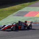 Top-Ten-Ergebnis für Brando Badoer (15/ITA/Van Amersfoort Racing), Sohn des früheren Formel-1-Fahrers Luca Badoer