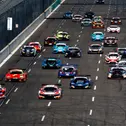 Das Feld des GTC Race startet in den zweiten GT Sprint (Foto: GTC Race)