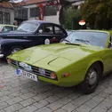 „Buckelvolvo“ neben Saab Sonett III: Am 18. Oktober können Besucher beim rollenden Museum Alltagshelden vergangener Tage und echte Raritäten hautnah erleben