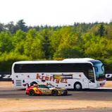 Bei der Track Safari geht es in Bussen auf den Hockenheimring