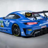 Die blau-weiße Farbgebung von Lucas Auer erinnert an die typischen Schuhkartons von Adidas (Foto: Mercedes-AMG)