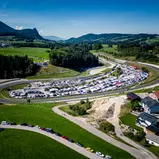 Die Fahrerlager-Kurve ist das Highlight des Kurses für viele Piloten (Foto: Manuel Mackinger)