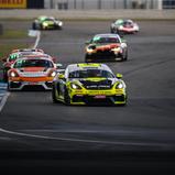 Oskar Lind Kristensen und Lachlan Robinson führten das Rennen im Porsche lange an