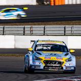 Martin Andersen gewinnt das erste Rennen auf dem Nürburgring