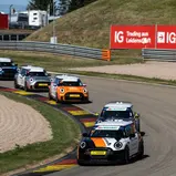 Als einheitliches Fahrzeug setzt der NXT Gen Cup auf den vollelektrischen LRT NXT1 (Foto: NXT Gen Cup)