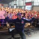 Hotspot am Abend: die Fahrerpräsentation der MotoGP-Stars in der Karthalle.