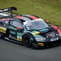ahlreiche Teams im ADAC GT Masters vertrauen in ihren Fahrzeugen auf Betriebsstoffe von RAVENOL