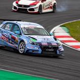 Der Österreicher Nico Gruber führt in der Honda Junior Challenge