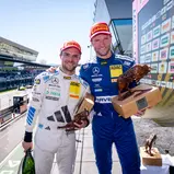 Zwei Mercedes-AMG-Piloten in der DTM ganz vorne: Lucas Auer jagt Maro Engel (l-r)