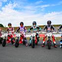 Sechs WM-Fahrer genossen ein Pitbike-Spaßrennen am Donnerstag