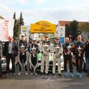 Strahlende Sieger im Ziel der ADAC Hessen Rallye Vogelsberg