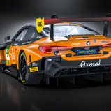 Das Duo startet im BMW M4 GT3 Evo im bekannten orangen Design  (Foto: Berzerkdesign)