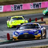 Maro Engel sicherte sich im Sonntagslauf in Oschersleben den zweiten Platz