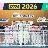 Strahlende Gesichter auf dem Podium des Samstagsrennens