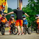 Erste Vorübungen werden auf dem BMX-Rad absolviert
