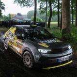 Im Rahmenprogramm setzt der ADAC Opel Electric Rally Cup ein starkes Zeichen in Sachen Nachhaltigkeit