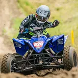 Jordi Gieler erzielte einen Laufsieg und behielt die Tabellenführung der DMX Quad