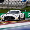 Rang drei ging an Petru Umbrarescu und den früheren DTM-Rennsieger Philip Ellis 