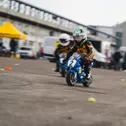 Auf Verkehrsübungsplätzen und Kartbahnen lernen die Teilnehmer den Motorradsport kennen.