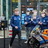Finn Wiebelhaus auf der Bühne (Foto Gruppe C Photography)
