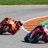 #5 Johann ZARCO (FRA / Pramac Racing / Ducati), #27 Iker LECOUNA (SPA / Tech 3 KTM Factory Racing / KTM)
