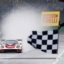 Leo Pichler und Simon Birch in ihrem Porsche 911 GT3 R
