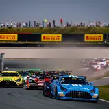 Mitten im Hochsommer geht es für die DTM durch die Dünen von Zandvoort