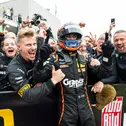 Großer Jubel über den Sieg im Sonntagsrennen bei Ben Dörr und Dörr Motorsport