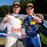 Ben Dörr und Guilherme de Oliveira strahlen nach ihrem Sieg