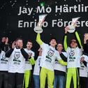 Eingeschworene Truppe: Großer Jubel bei SR Motorsport by Schnitzelalm