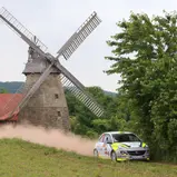 Nico Knacker und Co-Pilot Enrico Flores-Trigo gewinnen in der 2WD-Wertung