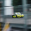 Tabellenführer: Denny Berndt und Lachlan Robinson im Porsche 718 Cayman GT4