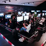 Journalisten traten in der RaceRoom Simracing Arena gegen Tim Heinemann an