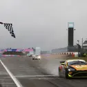 Sieg auf dem Nürburgring für den Aston Martin von Prosport Racing