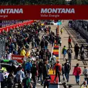 Beim Pitwalk können die Fans den Rennställen bei der Vorbereitung zuschauen