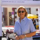 Prominenter Gast auf der ADAC Deutschland Klassik 2026: Die Saarländische Ministerpräsidentin Anke Rehlinger war mit ihrem grünen BMW Cabrio dabei