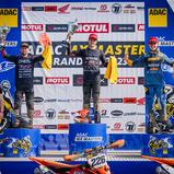 Das Gesamtpodium bei der Dänemark-Premiere des ADAC MX Masters (v.l.): Max Nagl, Tom Koch und Maximilian Spies