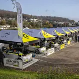 Starker Auftritt: Der Servicepark des ADAC Opel Electric Rally Cup macht einiges her