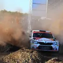 Dominik Dinkel gewinnt die Rallye Sulingen und lässt die Gegner im Regen stehen Dominik Dinkel gewinnt die Rallye Sulingen und lässt die Gegner im Regen stehen