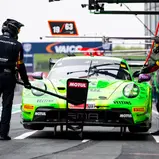 #90 Ayhancan Güven (TUR / Porsche 911 GT3 R / Manthey EMA), Oschersleben