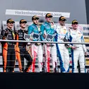 Das Podium: Alexander Fach, Alexander Schwarzer, Tim Zimmermann, Leyton Fourie, Salman Owega, Finn Wiebelhaus, Nico Hantke und Denis Bulatov (v.l.)