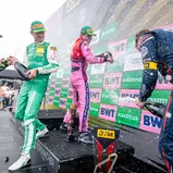 Das DTM-Podium auf dem Nürburgring: Thomas Preining, Marco Wittmann und Matteo Cairoli (l-r)