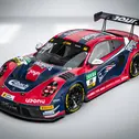 Bastian Buus steuert einen Porsche 911 GT3 R im Sonderdesign der New England Patriots (Foto: Land-Motorsport)