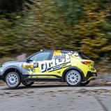 Meisterliche Testfahrt: JERC Champion Calle Carlberg ließ den Mokka GSE Rally richtig fliegen