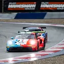 Den vierten Platz sicherten sich die Porsche-Piloten Jannes Fittje und Nico Menzel 