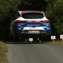 Auf dem Sprung zur Führung im ADAC Rallye Masters: Carsten Mohe im Renault Clio R3T
