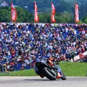 Volle Tribünen sorgen auch bei den Piloten für besondere Momente