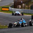 Rasmus Joutsimies (19/FIN/Jenzer Motorsport) belegt derzeit den zweiten Rang in der Rookie-Wertung